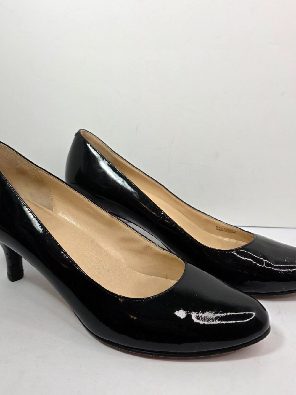 Cole Haan Women's Patent Round Toe Heels Low 9.5B